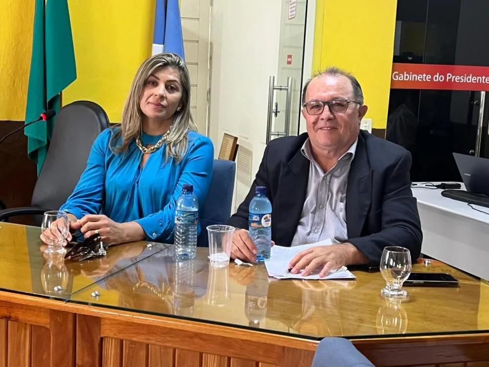 Prefeito Ceninha Lucena reajusta salários dos profissionais de educação, acima do piso nacional