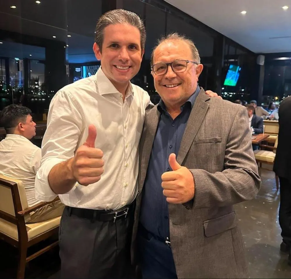 Ceninha Lucena ao lado de Hugo Motta (Foto: Divulgação)