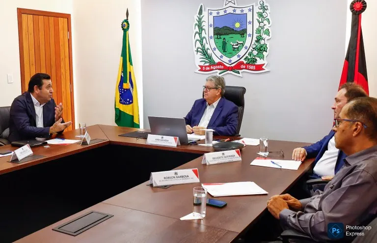REPERCUTE: João Azevêdo recebe diretoria da Energisa e empresa apresenta plano de investimentos na Paraíba para 2025