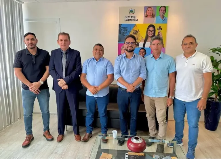 Prefeito Erivan Júlio e deputado Chico Mendes buscam avanços para Salgadinho (Foto: Divulgação)