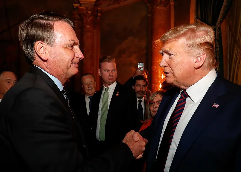 Para bolsonaristas, a denúncia contra Bolsonaro seria um “jogo de cartas marcadas”, independentemente da defesa.