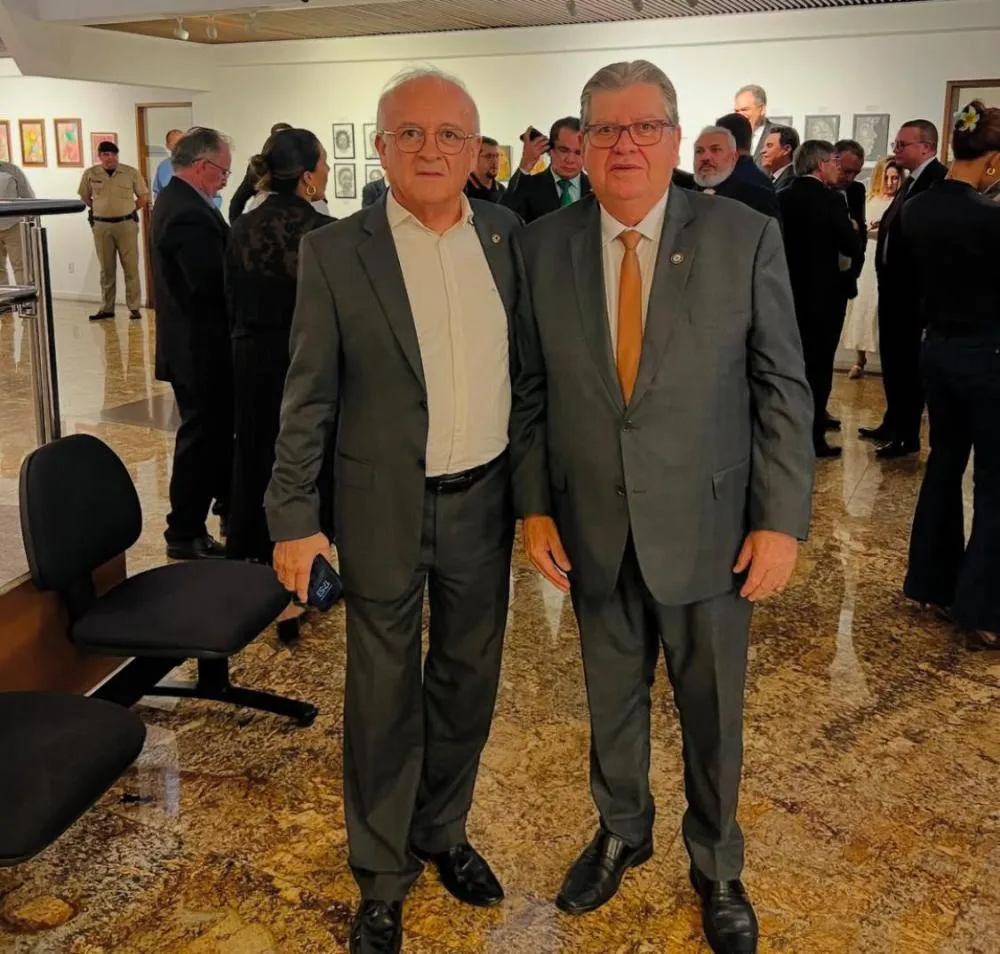 Branco Mendes ao lado do governador, João Azevêdo (Foto: Instagram)