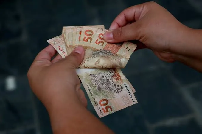 Bolsa Família e Auxílio Gás: pagamentos começam nesta quarta-feira (26)