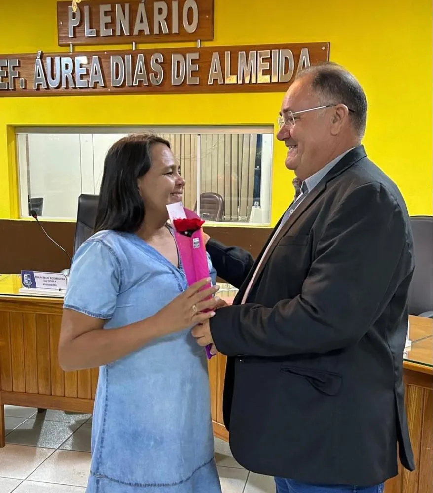  Presidente da Câmara de Bonito de Santa Fé homenageia às mulheres em comemoração a este 8 de março