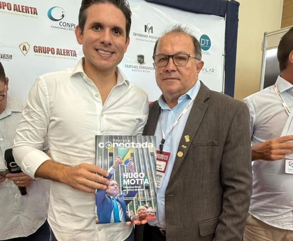Ceninha Lucena ao lado de Hugo Motta (Foto: Instagram)