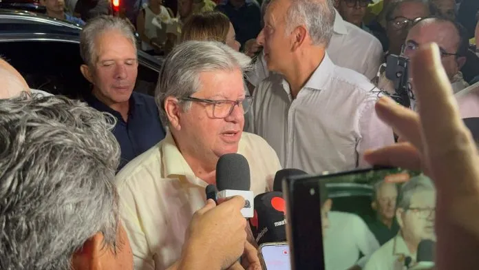 Na ocasião, ele não confirmou sua candidatura ao Senado Federal, mas garantiu que a possibilidade existe.