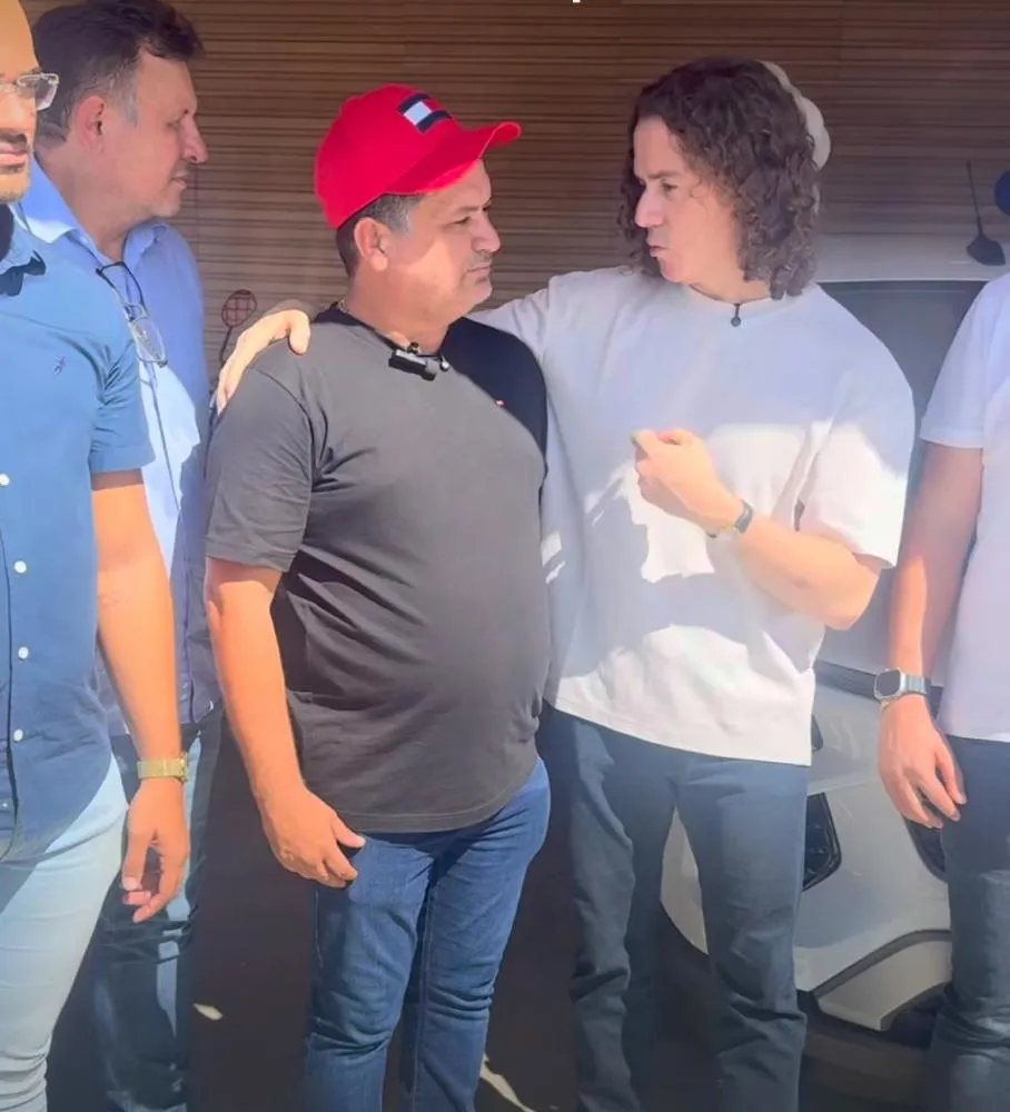 Luiz Claudino ao lado de Veneziano (Foto: Instagram)