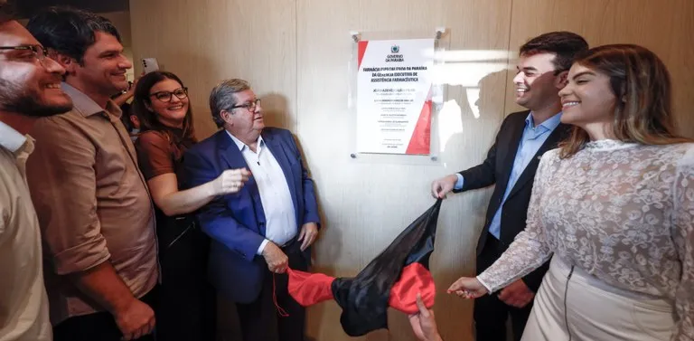 João Azevêdo entrega nova Farmácia Especializada da Paraíba e assegura acesso de usuários a medicamentos e assistência farmacêutica