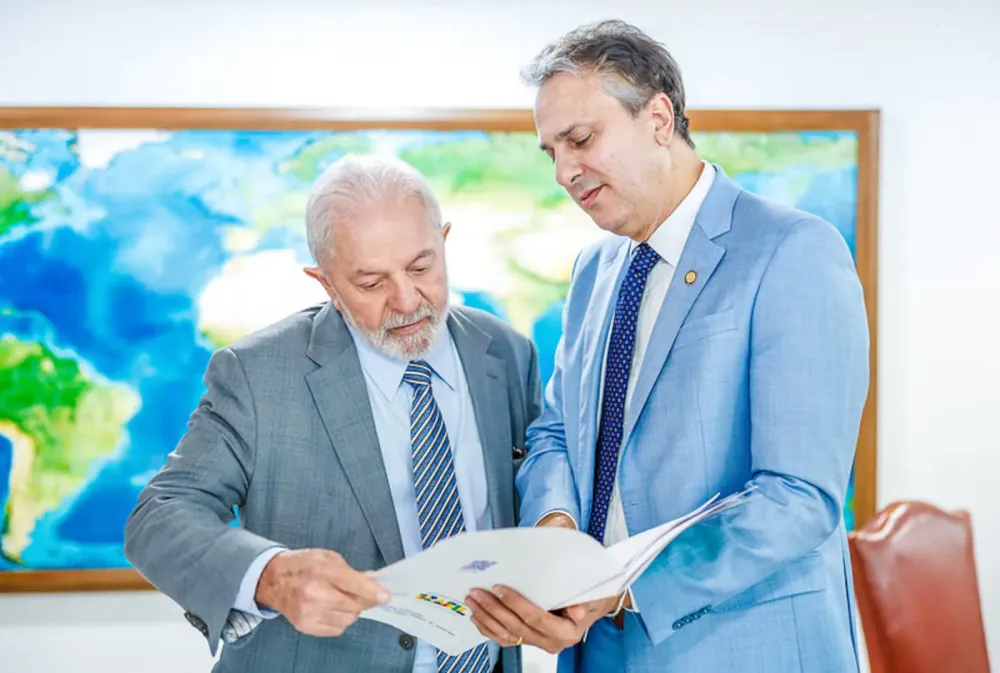 Lula assina nova regulamentação do EaD (Foto: Divulgação)