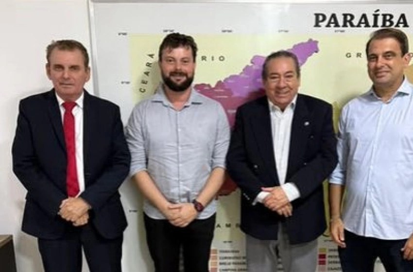 Deputado Chico Mendes, secretário Ronaldo Guerra e prefeito Bal Lins (Foto: Divulgação)