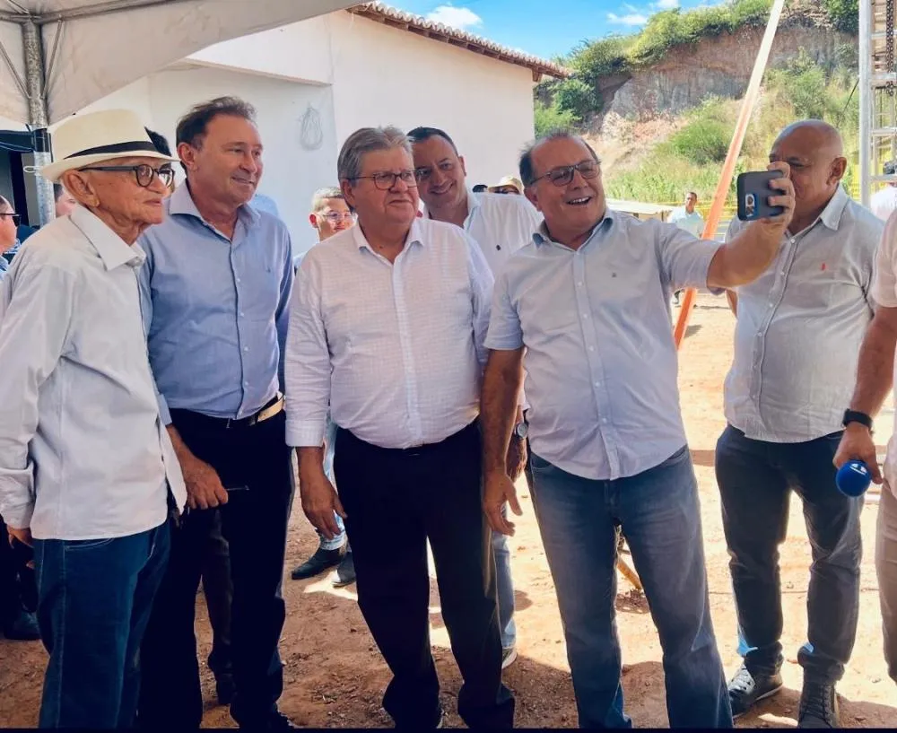 Ceninha Lucena participa da inauguração da obra da Barragem Engenheiro Ávidos | Foto: Instagram