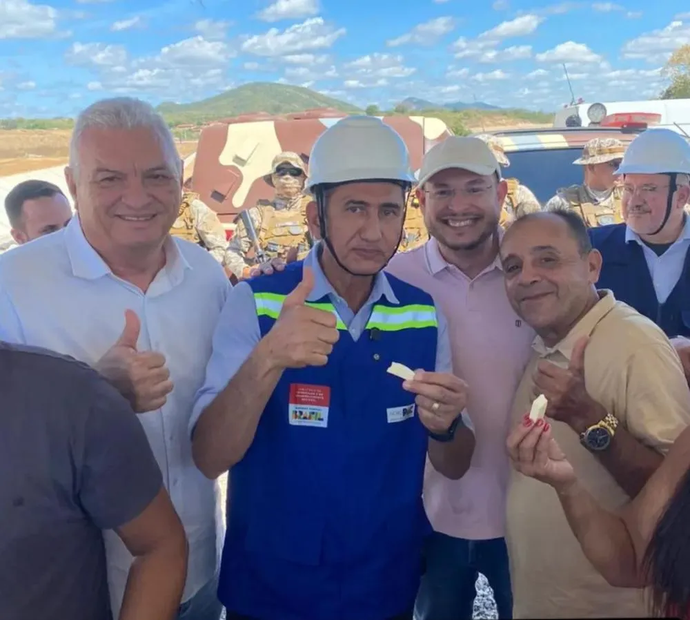 Itamar Mendes ao lado do ministro Waldez Góes | Foto: Divulgação