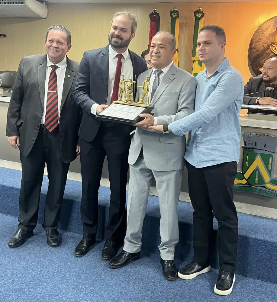 João Alves foi um dos homenageados com título de Cidadão Campinense por atuação à frente da gestão penitenciária da Paraíba