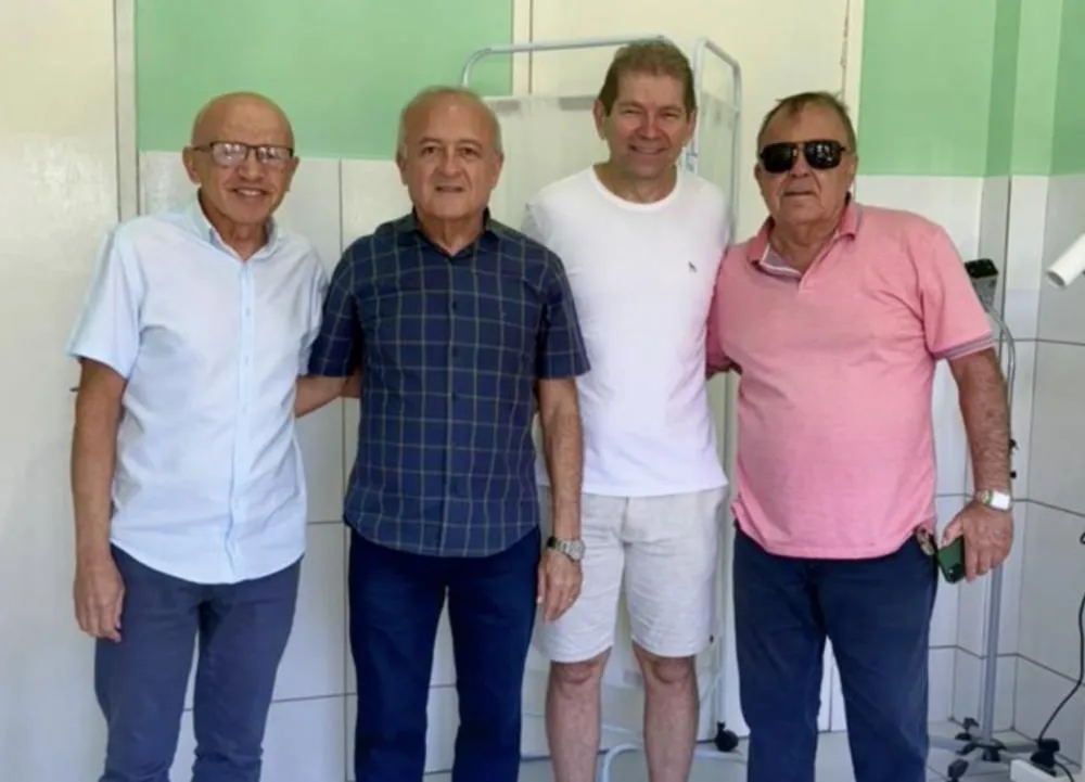 Deputado Branco Mendes ao lado de aliados políticos|Foto: Divulgação