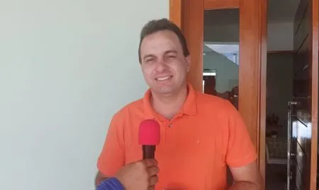 Prefeito Espedito Filho em entrevista|Foto: Divulgação