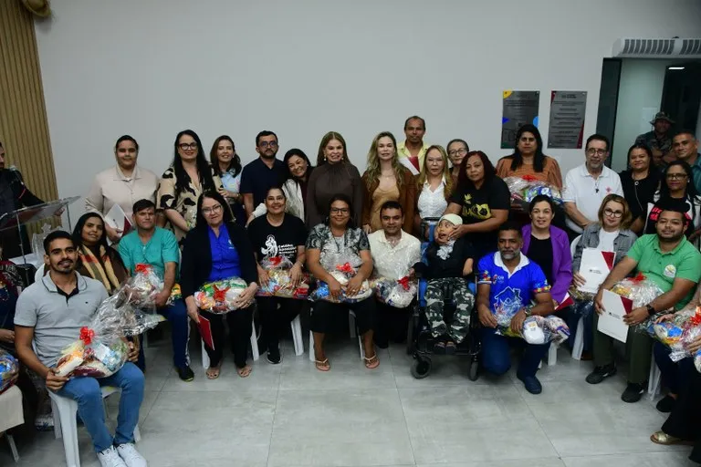 Governo do Estado distribui alimentos arrecadados no 40º Salão do Artesanato com entidades filantrópicas