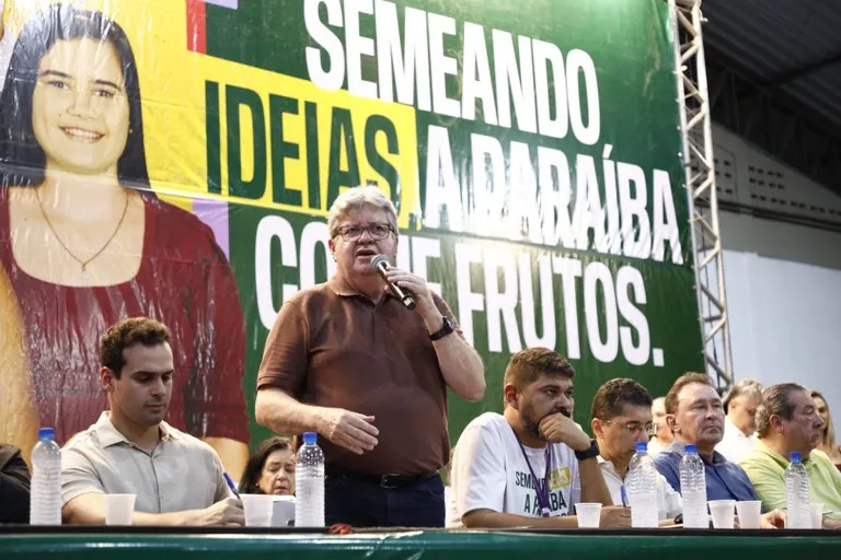 João Azevêdo dialoga com a população na audiência do ODE e destina mais de R$ 90 milhões em investimentos para região de Cajazeiras