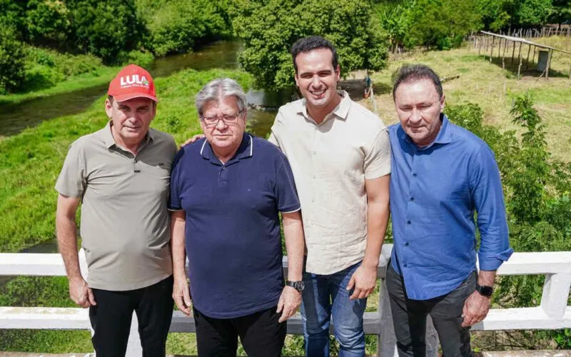 Chico Mendes celebra entrega das obras rodoviárias|Foto: Divulgação