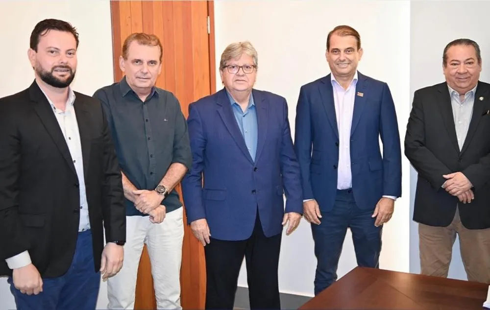 Chico Mendes, Bal Lins e Ramon Brasil se reúnem com João Azevêdo|Foto: Divulgação