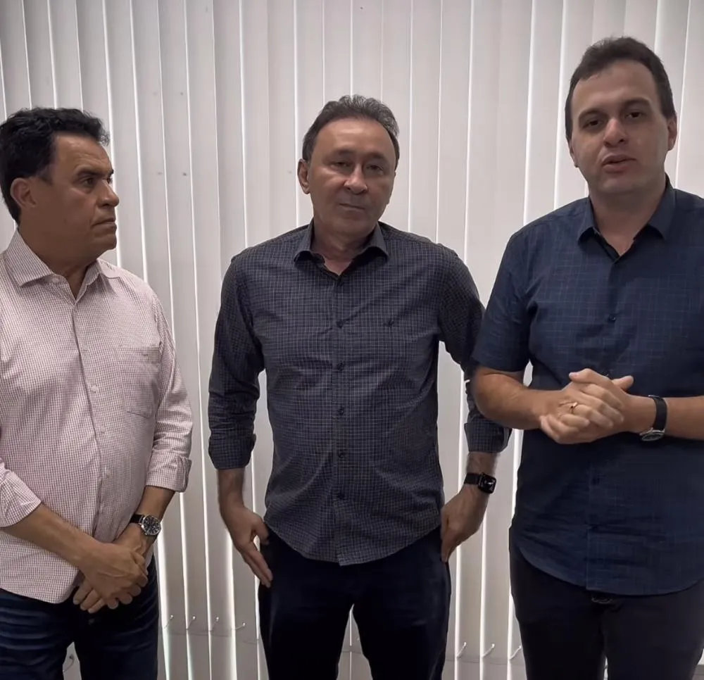 Espedito Filho ao lado de Wilson Santiago e Deusdete Queiroga|Foto: Instagram