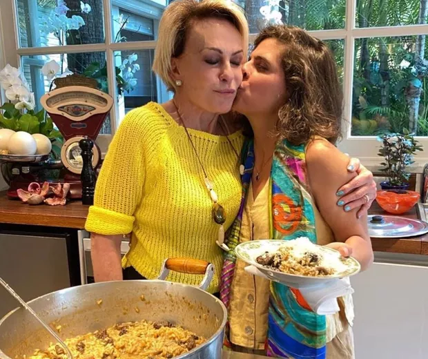 Filha da apresentadora Ana Maria Braga se torna cozinheira na internet