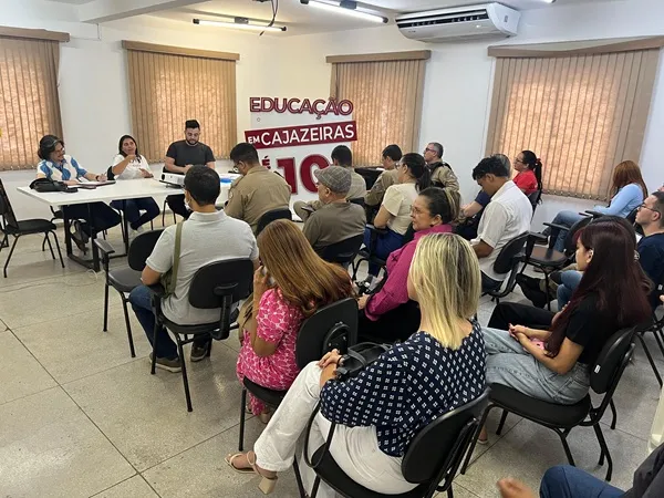 Reunião define primeiros passos para o desfile cívico de Cajazeiras|Foto: Assessoria