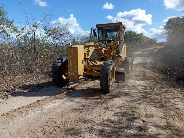 Prefeitura de Bom Jesus intensifica recuperação de estradas vicinais e garante mais mobilidade para quem vive no campo