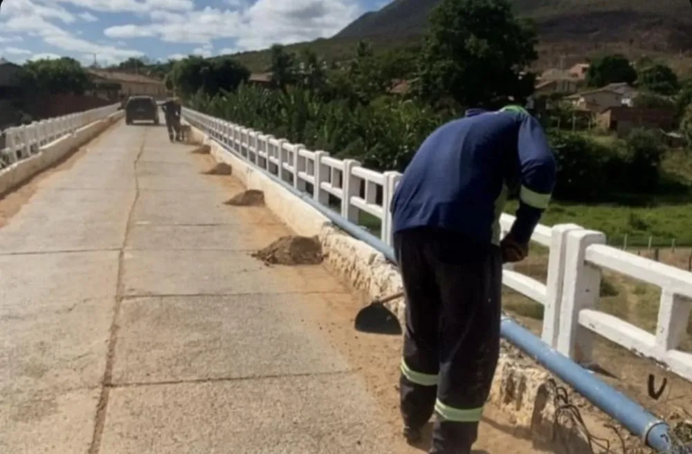 Prefeitura de Cajazeiras intensifica limpeza urbana|Foto: Assessoria