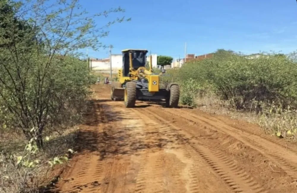 Prefeitura de Cajazeiras intensifica recuperação de estradas vicinais|Foto: Assessoria