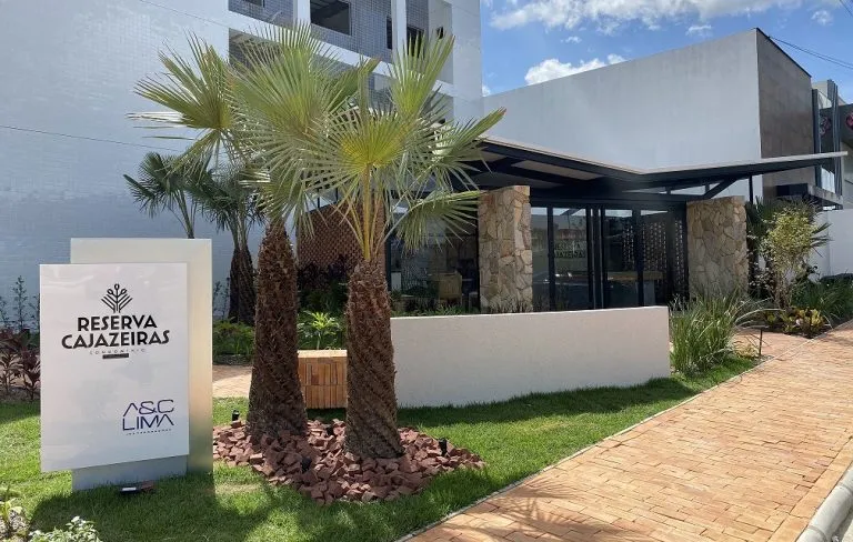 César Jacinto estava foragido e era acusado de aplicar golpes milionários no setor da construção civil, por meio da venda de imóveis e veículos.