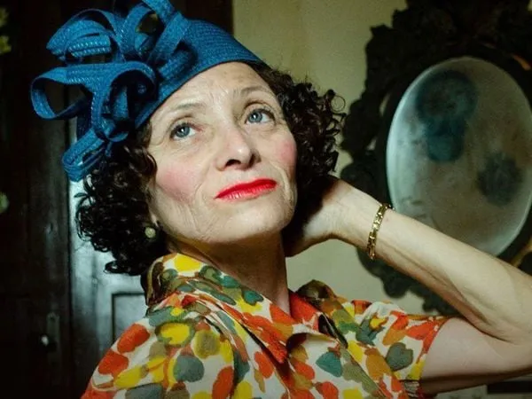 Maior honraria do Festival de Cinema de Gramado, Troféu Oscarito fica com a atriz paraibana Marcélia Cartaxo 