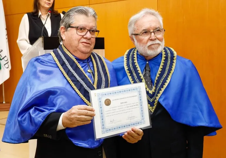 João Azevêdo é empossado na Academia Paraibana de Engenharia e destaca importância da profissão em sua trajetória no serviço público