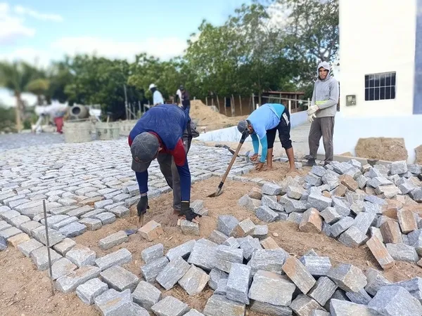 Pavimentação no Sítio Mata Fresca em fase de conclusão|Foto: Jotha Herre e Breno Juvêncio