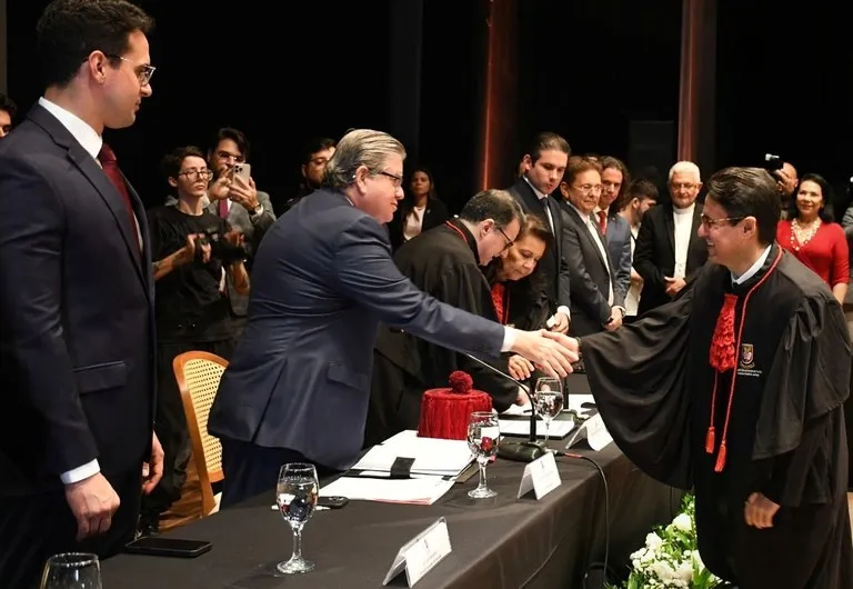 João Azevêdo prestigia posse do novo procurador-geral de Justiça e destaca relação harmoniosa com as instituições