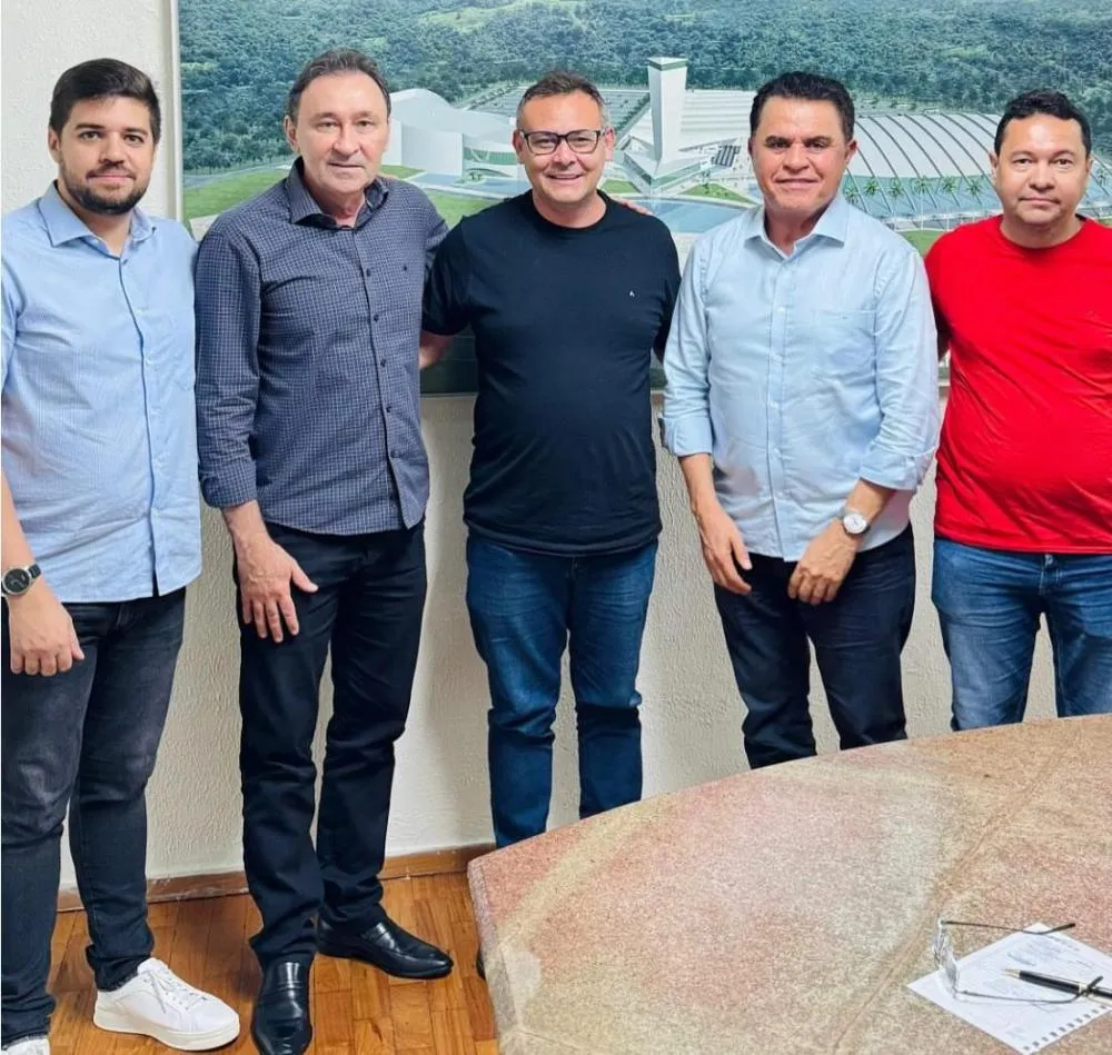 Prefeito João Cléber se encontra com Wilson Santiago|Foto: Divulgação