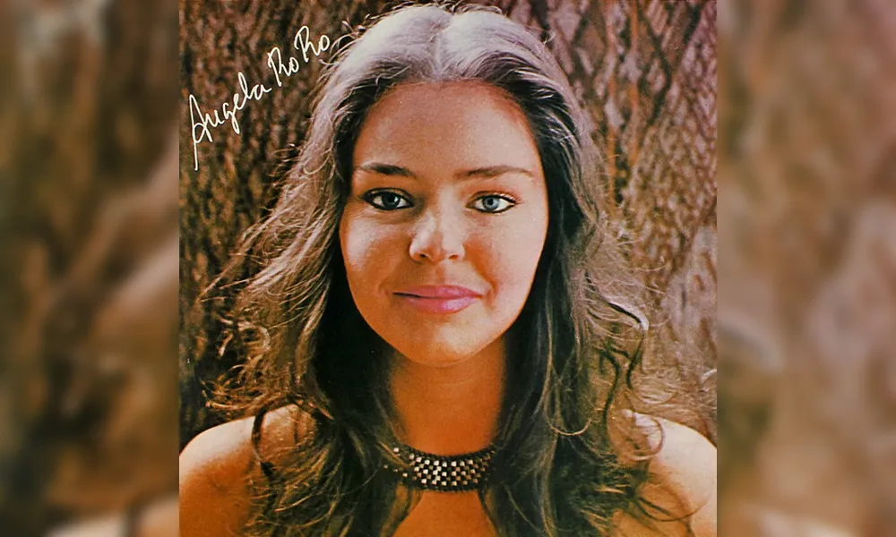 Morre a cantora Angela Ro Ro aos 75 anos, após três meses internada 