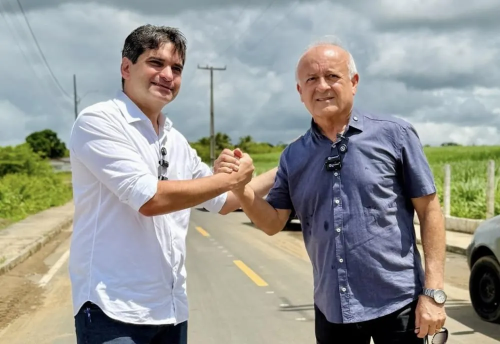 Deputado federal Murilo Galdino ao lado do deputado estadual Branco Mendes|Foto: Assessoria
