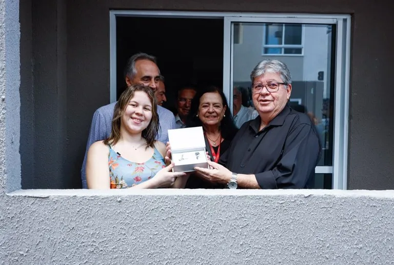 Governo da Paraíba entrega residencial com ampla área de lazer e garante moradia digna a 192 famílias em João Pessoa