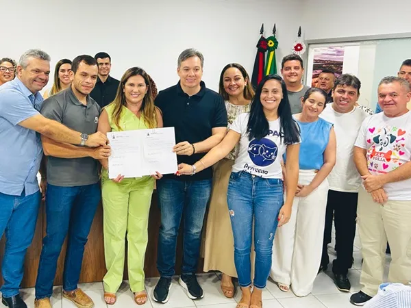 Prefeita Corrinha Delfino assina ordem de serviço para construção do Centro de Recuperação Animal (Centro de Zoonoses)