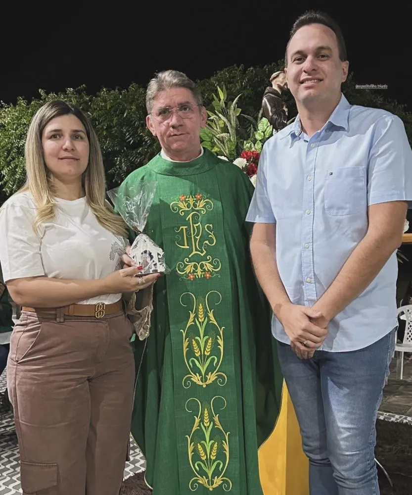 Laís Raquel e Espedito Filho prestigiam abertura da festa de São Francisco de Assis, no sítio Casas Velhas