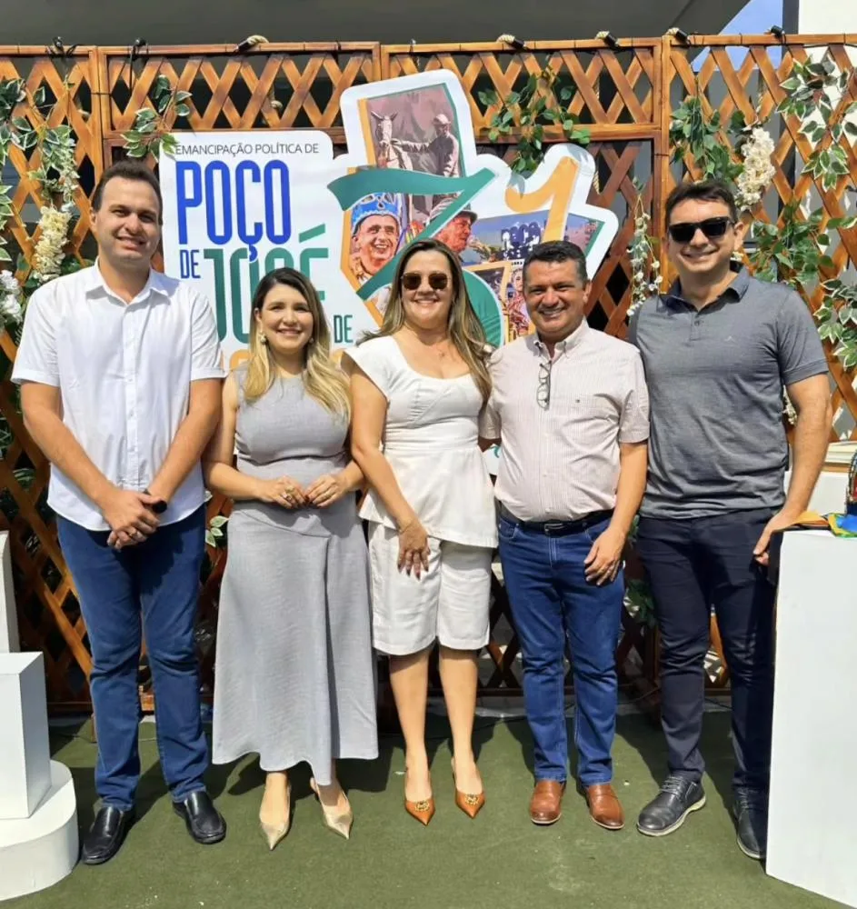Luiz Claudino e Larúcia Sá prestigiam os 31 anos de emancipação política de Poço de José de Moura, ao lado de Laís Raquel e Espedito Filho