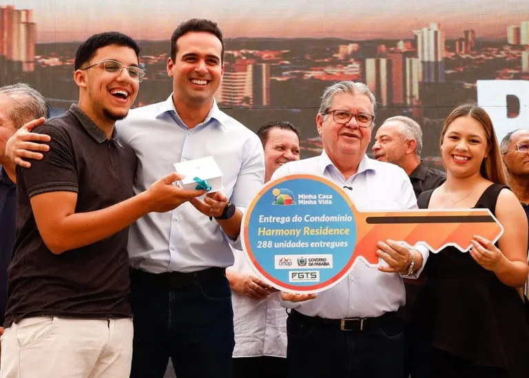 Governador João Azevêdo entrega mais 288 apartamentos do condomínio Harmony Residence no aniversário de Campina Grande