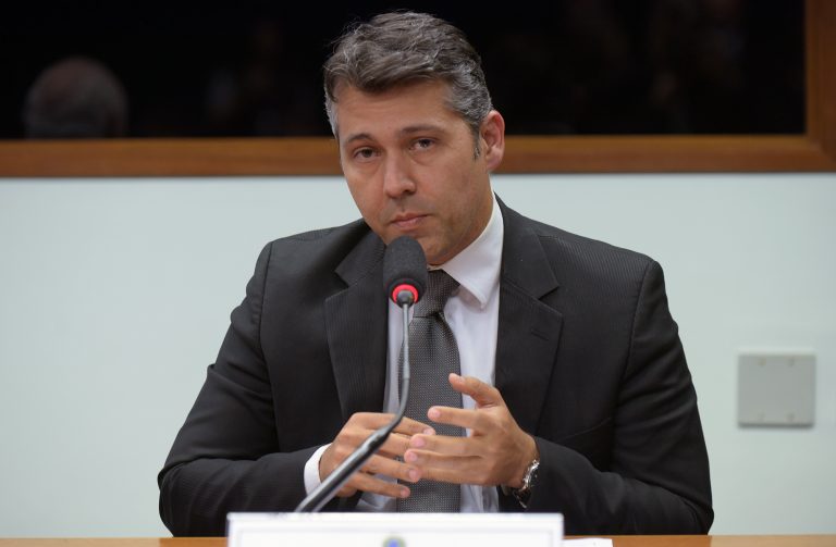 Vamos lutar para que o ministro do STF reconsidere a decisão sobre o piso da enfermagem, diz Leonardo Gadelha