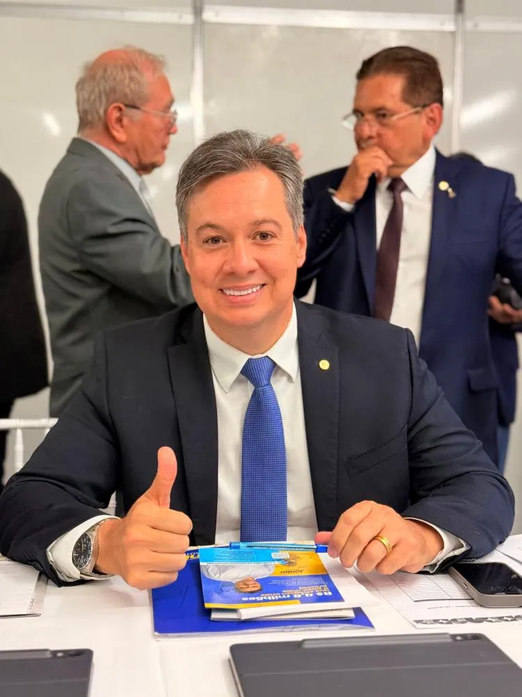 Em Cajazeiras, Júnior Araújo destaca importância das sessões itinerantes e celebra investimento de mais de R$ 5 milhões em emendas parlamentares