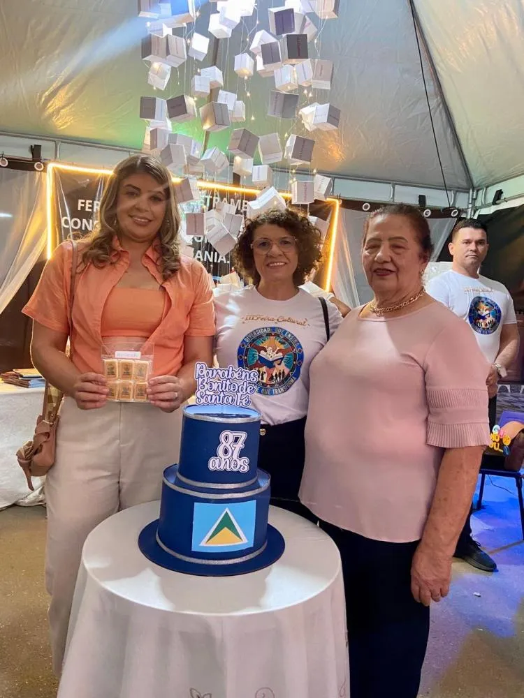 Dinorah Ramalho prestigia Feira Cultural de Educação|Foto: Divulgação