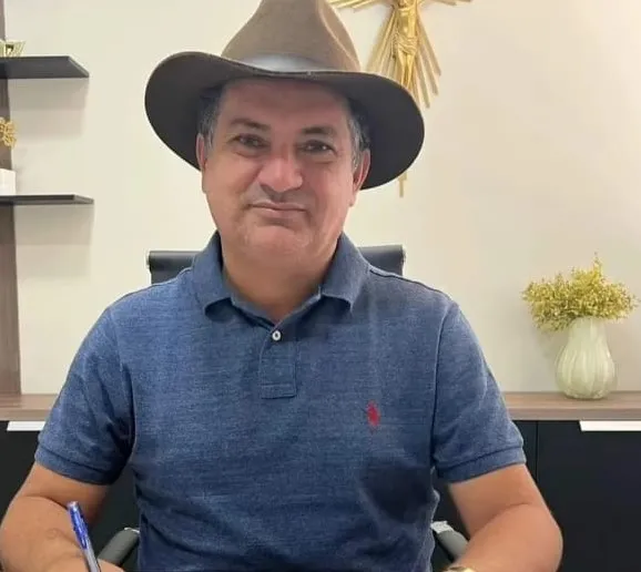 Prefeito Luiz Claudino (PSB)|Foto: Divulgação