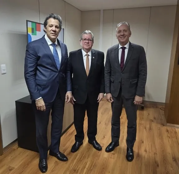 Ministro Fernando Haddad, governador João Azevêdo e deputado Aguinaldo Ribeiro|Foto: Assessoria