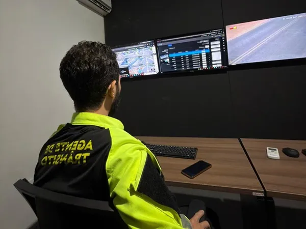 Monitoramento do trânsito com câmeras|Foto: Assessoria