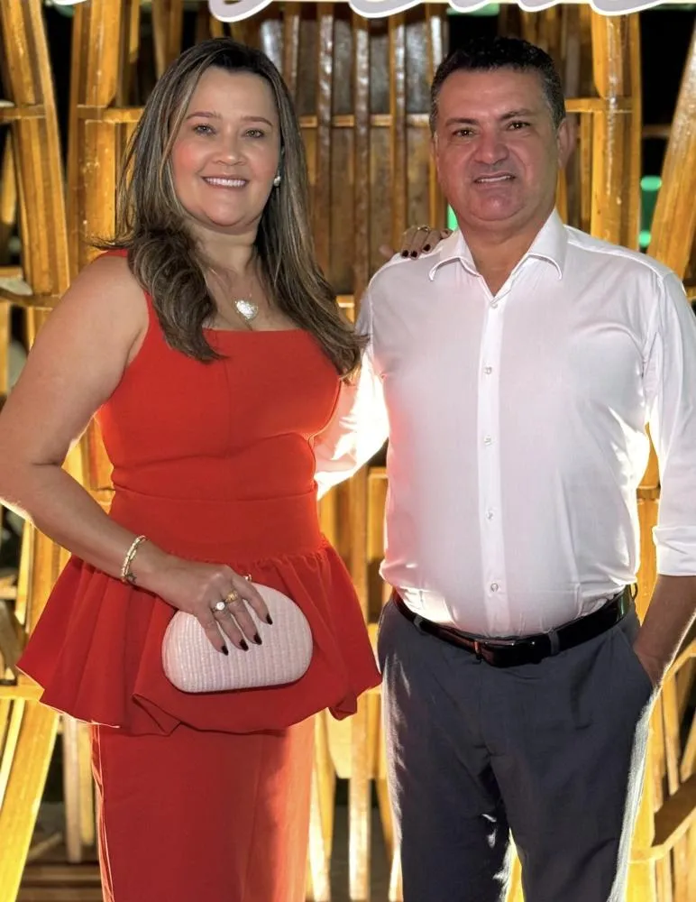 Pré-candidata Larúcia Sá e prefeito Luiz Claudino|Foto: Divulgação