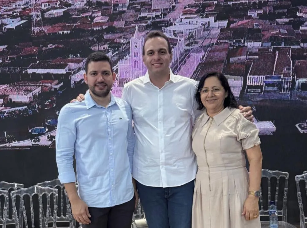 Prefeito Espedito Filho (PSB) moderniza a UPAEM e entrega Teatro Municipal|Foto: Divulgação